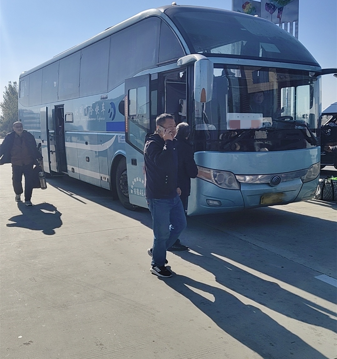 招遠(yuǎn)到綏中的豪華汽車直達(dá)客車歡迎您乘坐