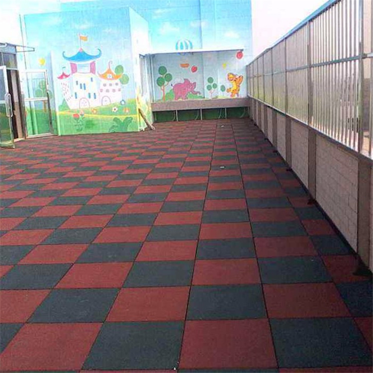亳州 滑梯橡膠地墊 幼兒園拼接橡膠地墊 游樂場(chǎng)橡膠地墊