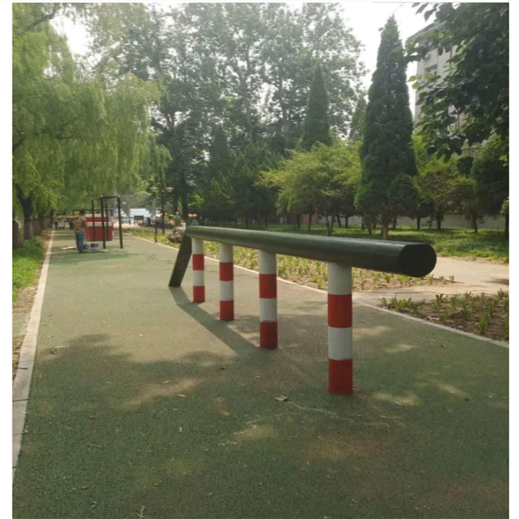 鶴崗 一套400米障礙器材 百米障礙賽器材 戰(zhàn)術(shù)訓(xùn)練低樁網(wǎng)