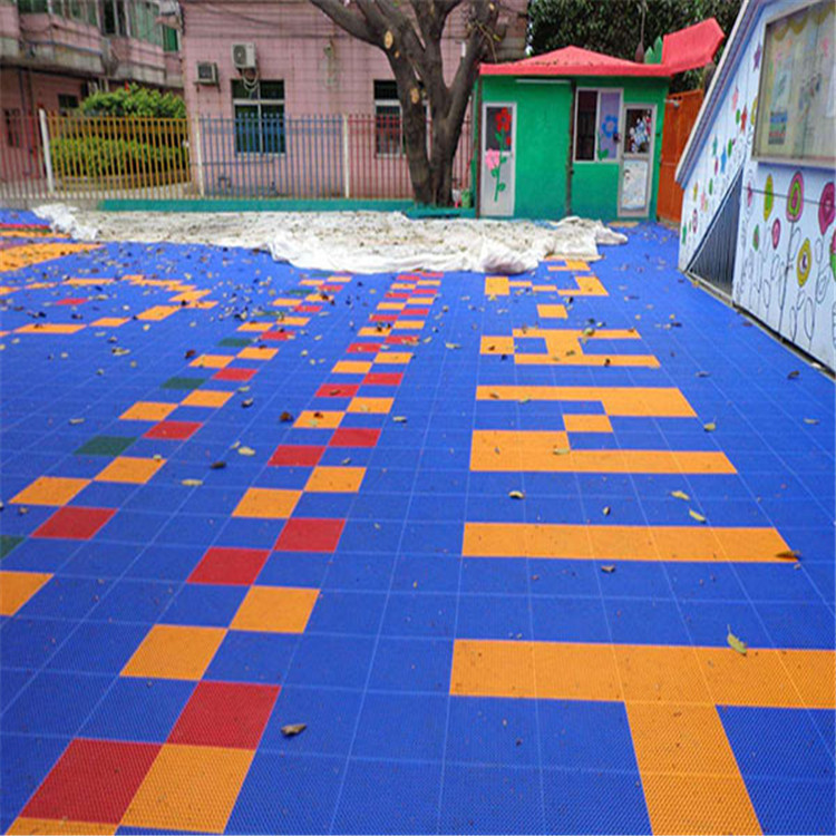 滁州 室外懸浮地板 小米格懸浮拼裝地板 拼接防滑地板