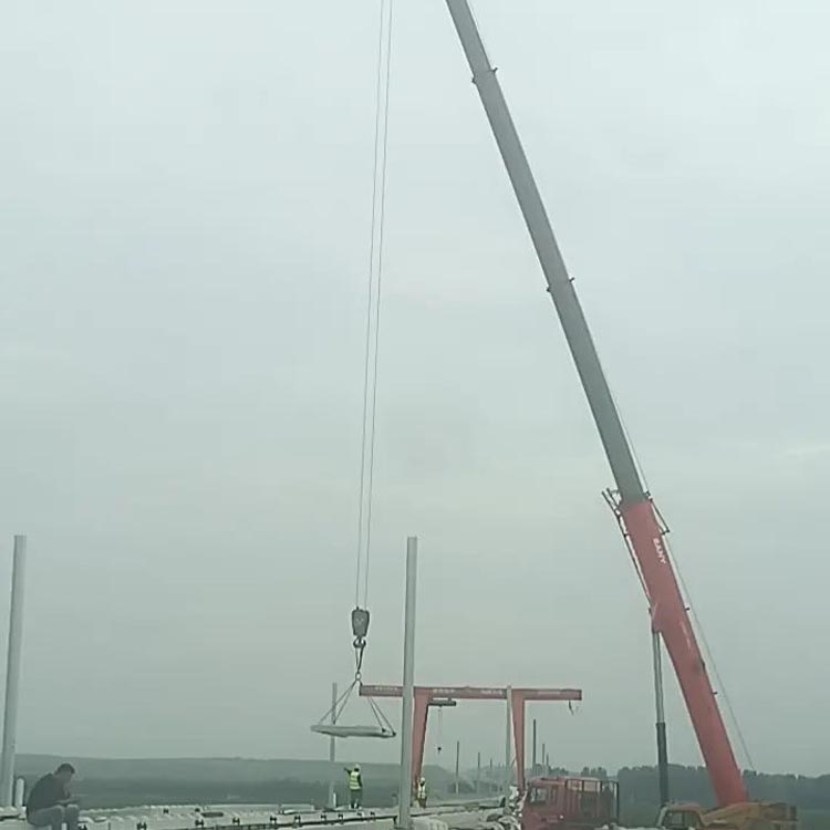 衡陽吊車租賃_3.5噸叉車出租_22米升降車租賃