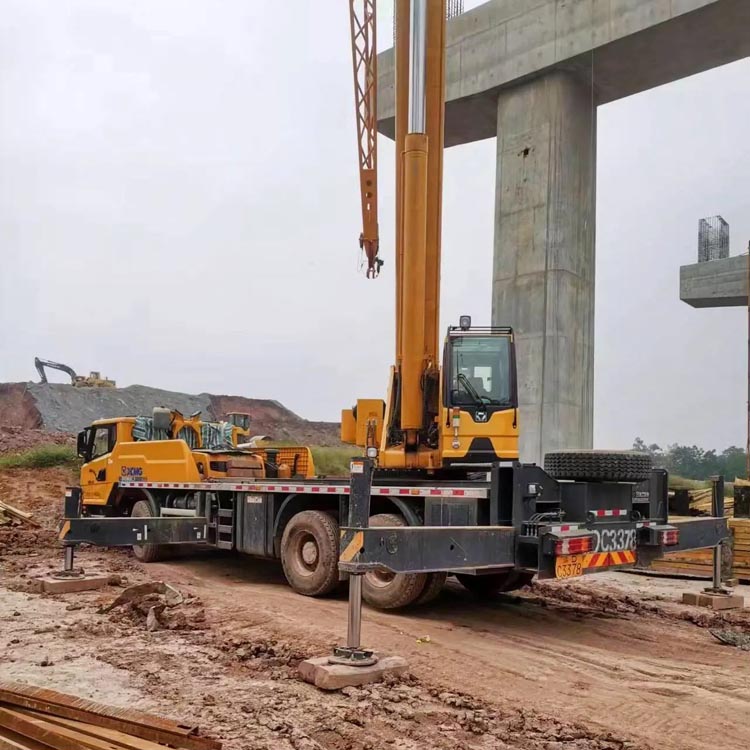 秭歸縣高空作業(yè)車出租 秭歸縣叉車租賃 26米高空車出租