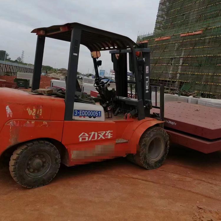 六枝特區汽車吊出租 六枝特區履帶吊租賃 升降平臺出租