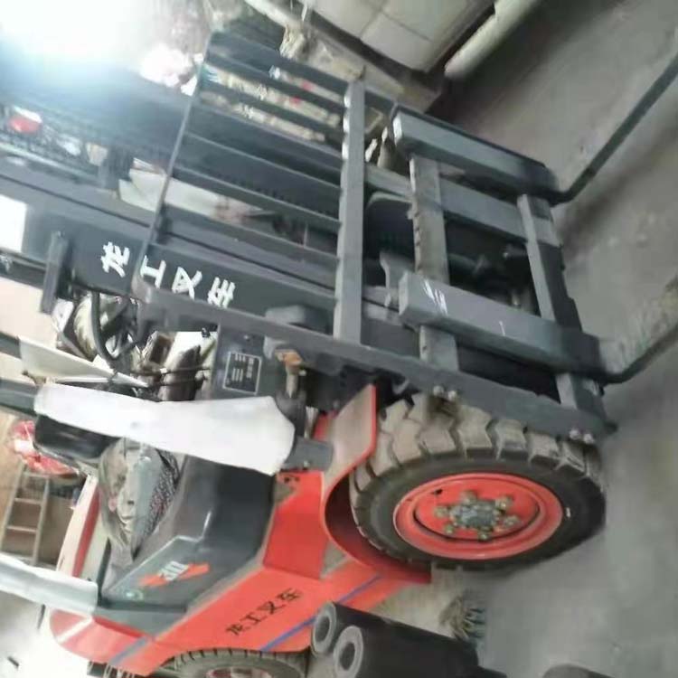 淮安清浦區(qū)吊車租賃_淮安清浦區(qū)7噸叉車出租_機械設(shè)備吊裝就位