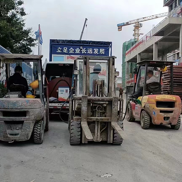 建平縣吊車出租 叉車租賃 升降平臺(tái)出租