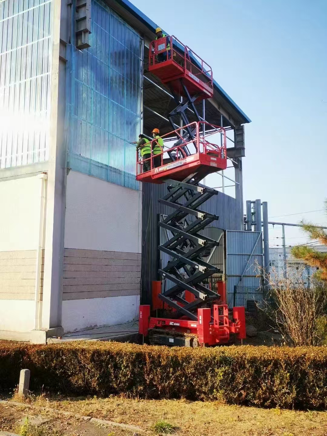 北京通州小型電動升降機出租-20米電動曲臂車出租-價格低