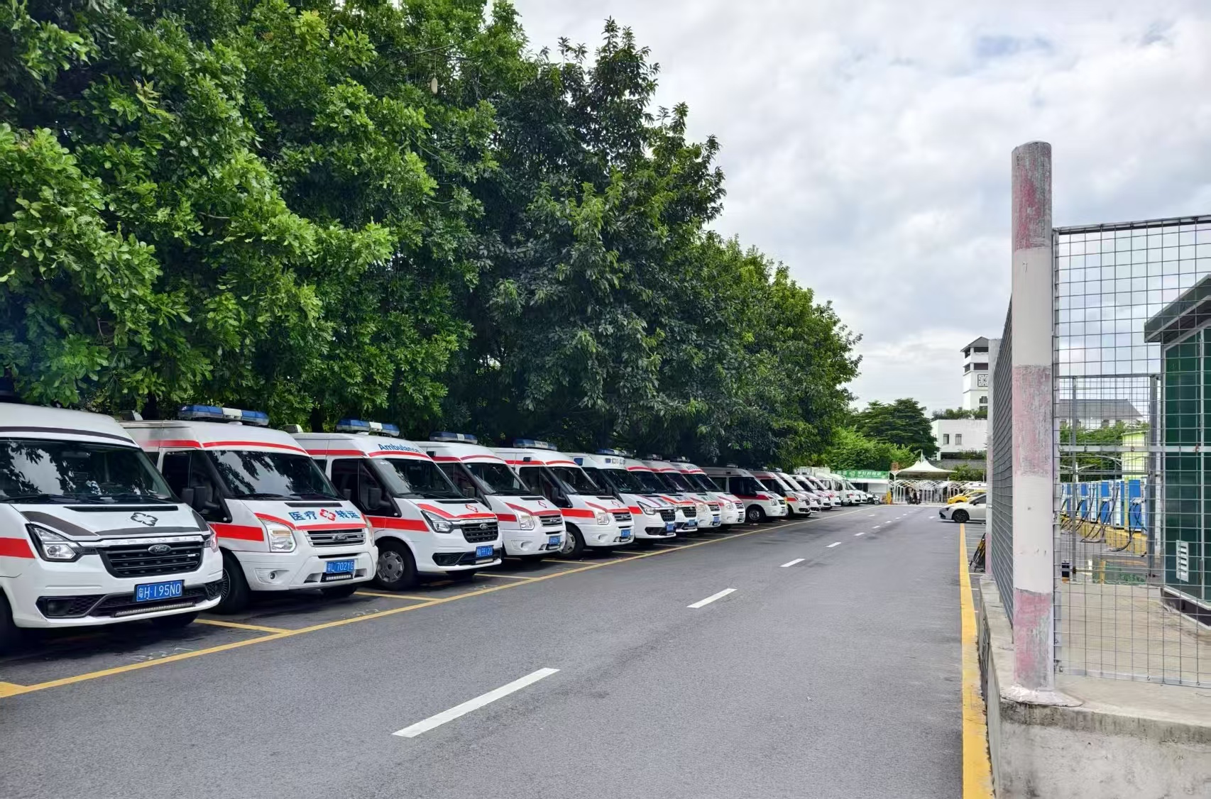 廣州黃埔120救護車返鄉(xiāng)接送