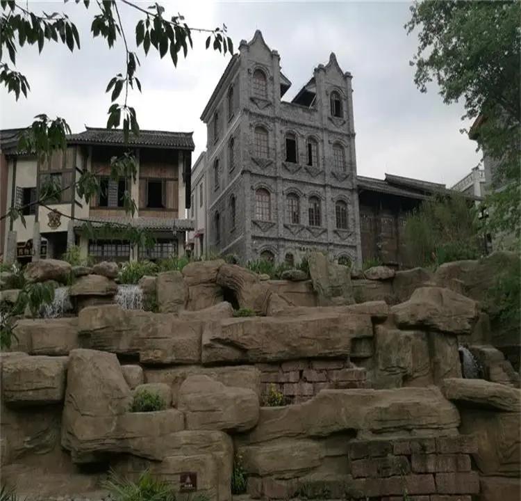 吉林四平水泥假山公司 小區(qū)假山造景