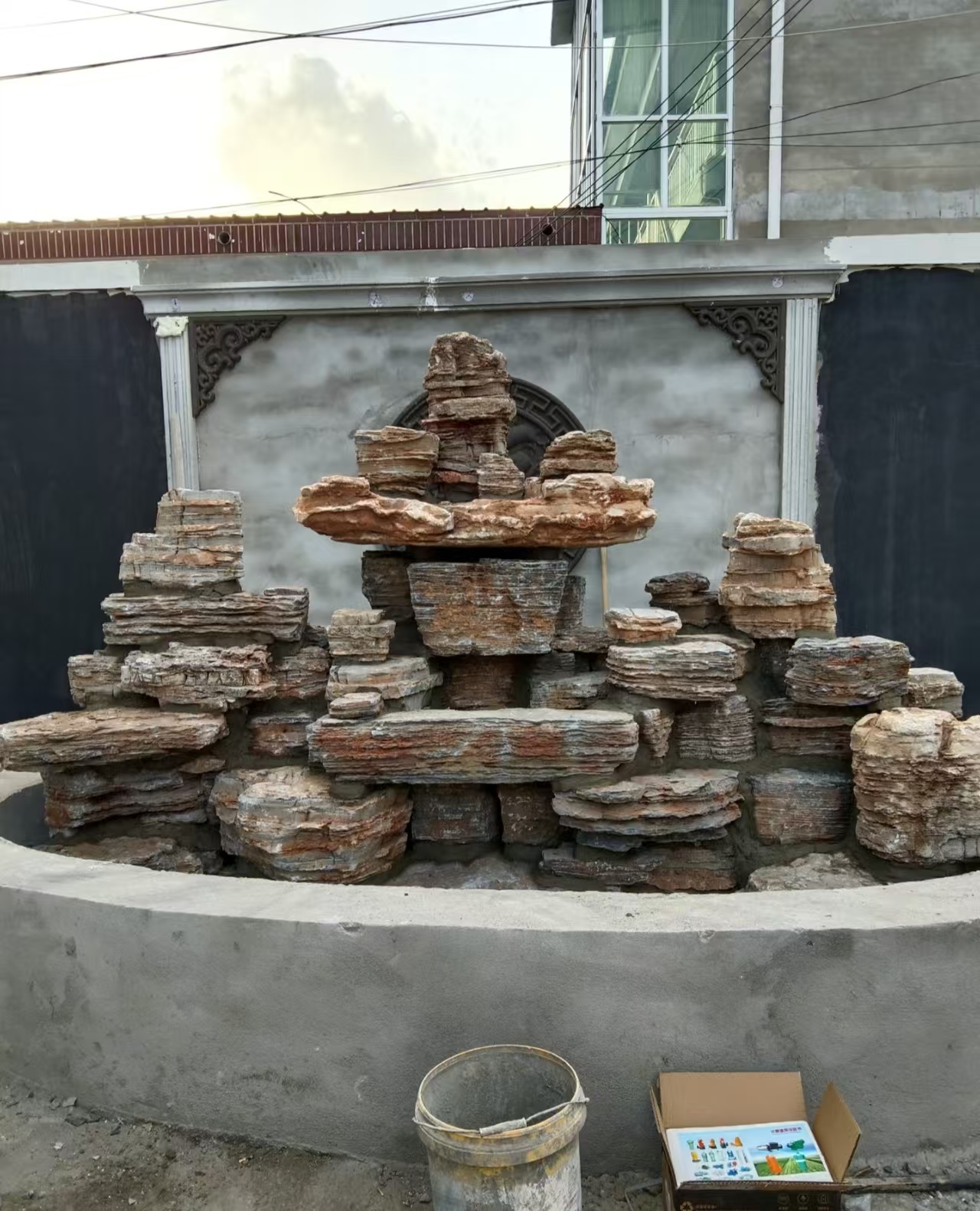 陜西安康水泥假山公司 公園假山駁岸施工