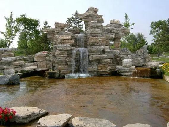 天津東麗水泥假山公司 公園假山造景