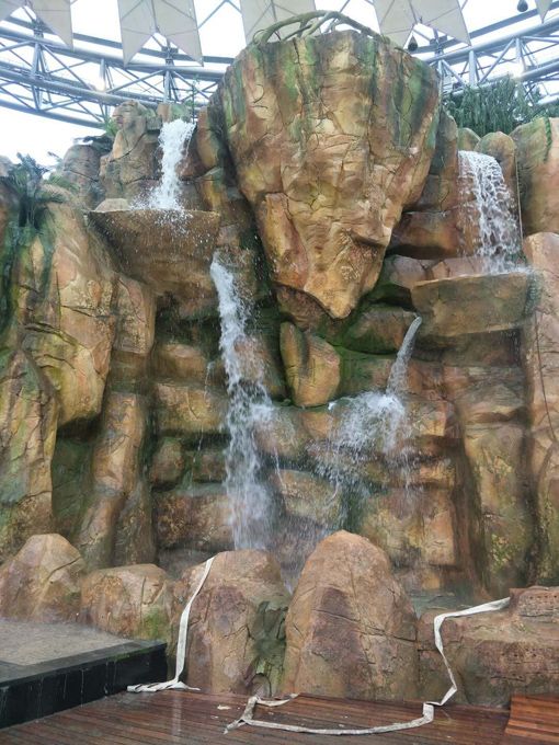 遼寧營(yíng)口千層石假山制作 公園假山駁岸施工