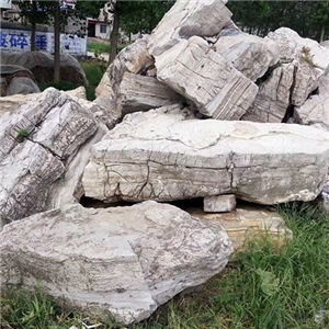山西陽泉千層石假山制作 公園假山造景
