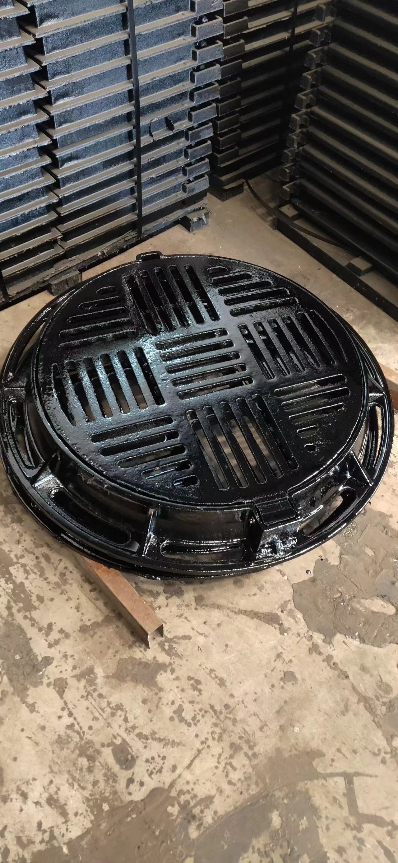 阿拉善盟污水溝蓋板-球墨鑄鐵井蓋-質(zhì)量保障