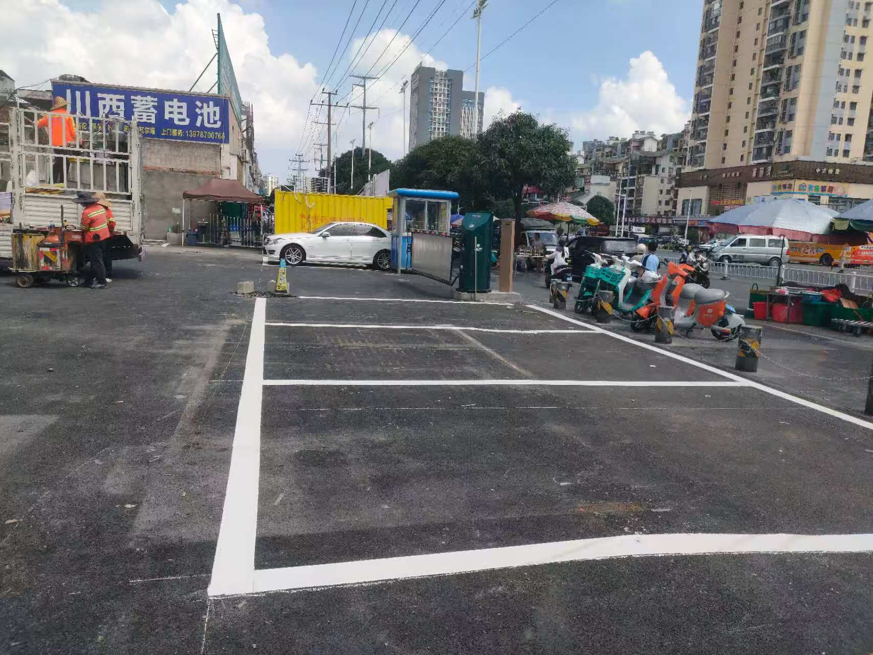 廣西北海海城區(qū)地下室車(chē)位人工劃線(xiàn)施工