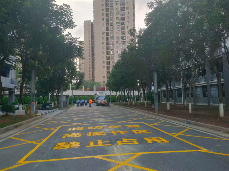 廣西欽州禁停網(wǎng)格線地面線