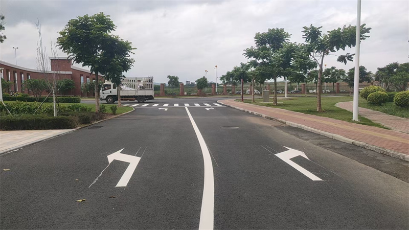 钦州钦南区消防车道地面划线