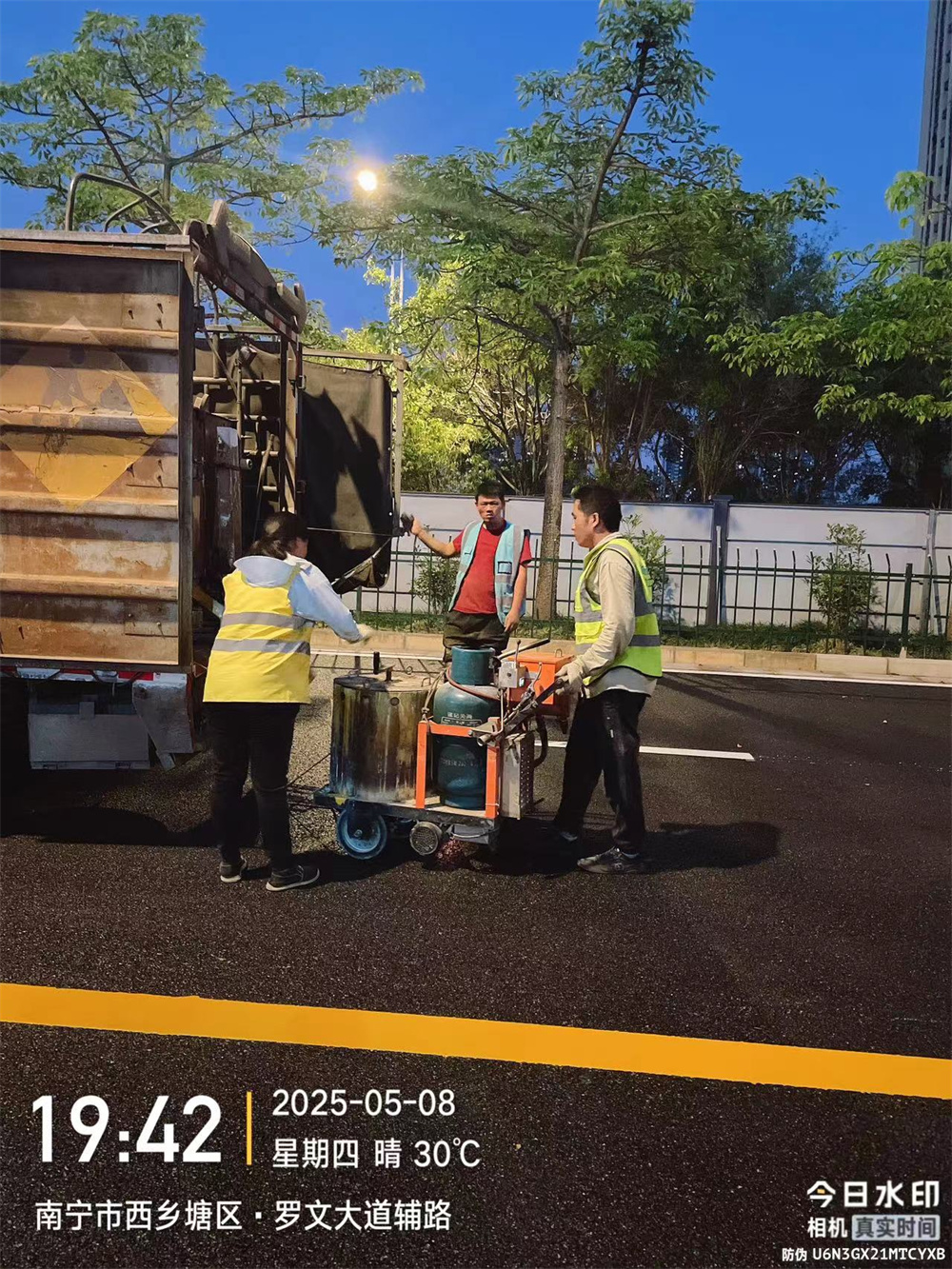 河池天峨市政路熱熔標(biāo)志線