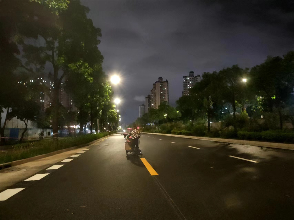 北海海城區(qū)市政路熱熔地面劃線