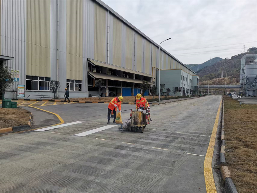 河池金城江區園區道路熱熔地面劃線