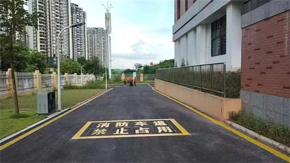 河池東蘭駕校熱熔地標線